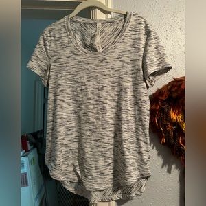Lululemon Meant to Move Short Sleeve Tee